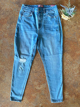 Load image into Gallery viewer, FEELING GOOD SLIGHTLY DISTRESSED- PLUS SIZE - THAW Boutique