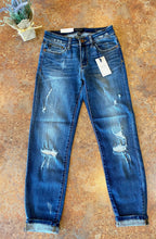 Load image into Gallery viewer, BOYFRIEND| RELAXED DISTRESSED MEDIUM WASH JEANS | JUDY BLUE - THAW Boutique 
