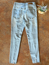 Load image into Gallery viewer, GOOD ALL ROUND DISTRESSING SKINNY JEAN| BLUE AGE - THAW Boutique 
