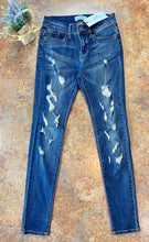 Load image into Gallery viewer, DENIM ARTS MID-RISE MEDIUM WASH SKINNY JEANS | JUDY BLUE - THAW Boutique 
